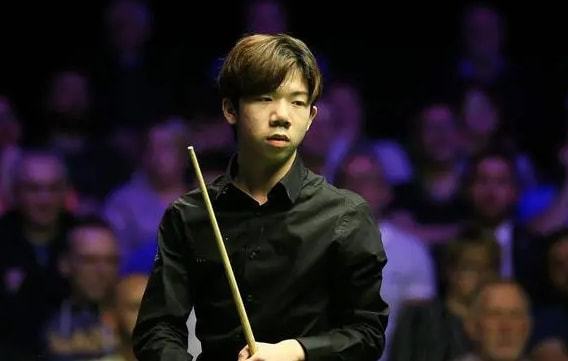 小球童在足 小球童在足