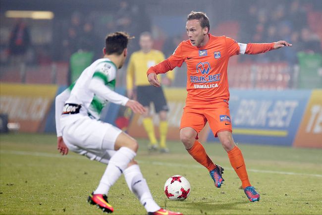 的打法和坚 的打法和坚