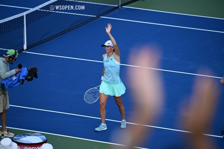 前压后腰 前压后腰